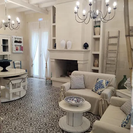 La Pigna Blu Casavacanza Con Piscina 度假居 *