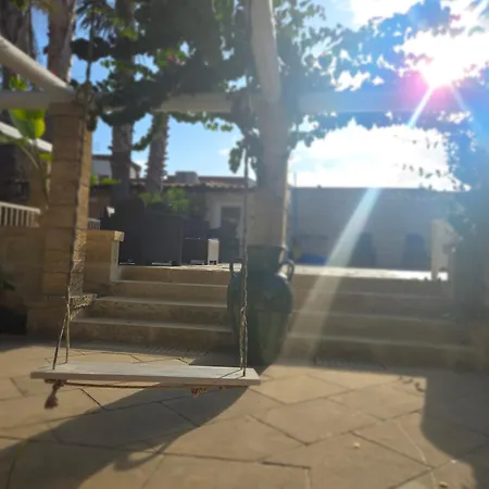 La Pigna Blu Casavacanza Con Piscina