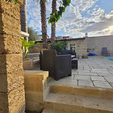 La Pigna Blu Casavacanza Con Piscina Botrugno