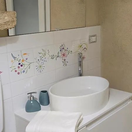 La Pigna Blu Casavacanza Con Piscina 度假居 *