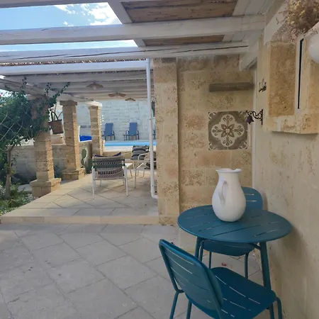 La Pigna Blu Casavacanza Con Piscina Botrugno