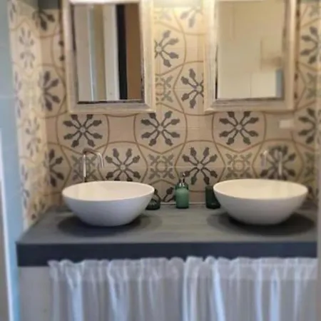 La Pigna Blu Casavacanza Con Piscina