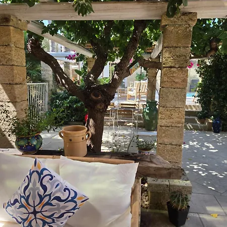 La Pigna Blu Casavacanza Con Piscina